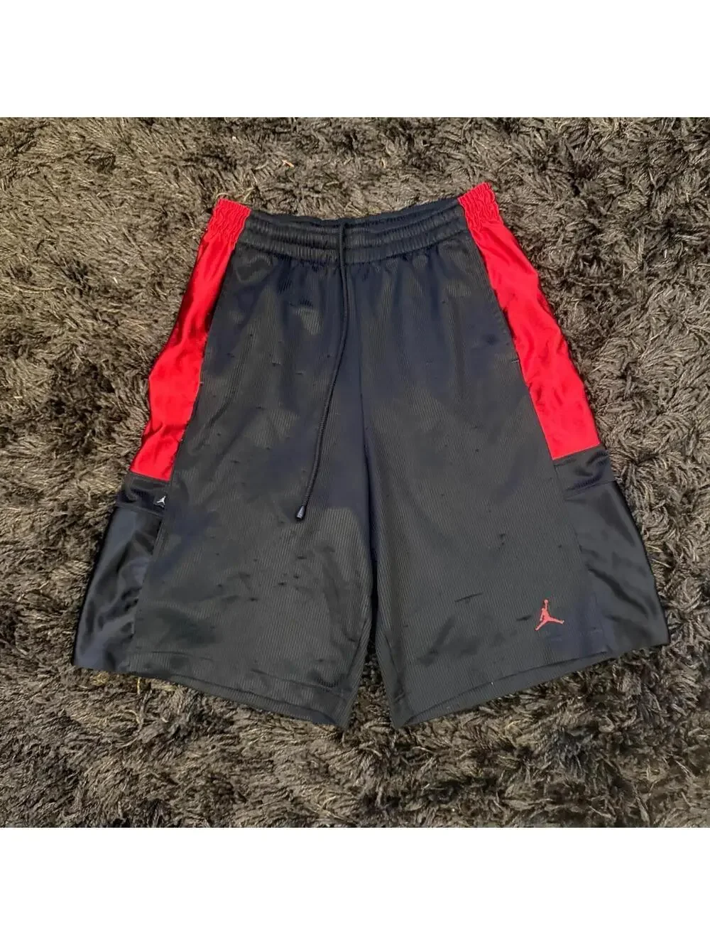 Vintage Jordan black/red basketball shorts